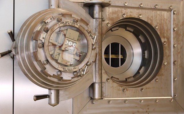 gold safe deposit