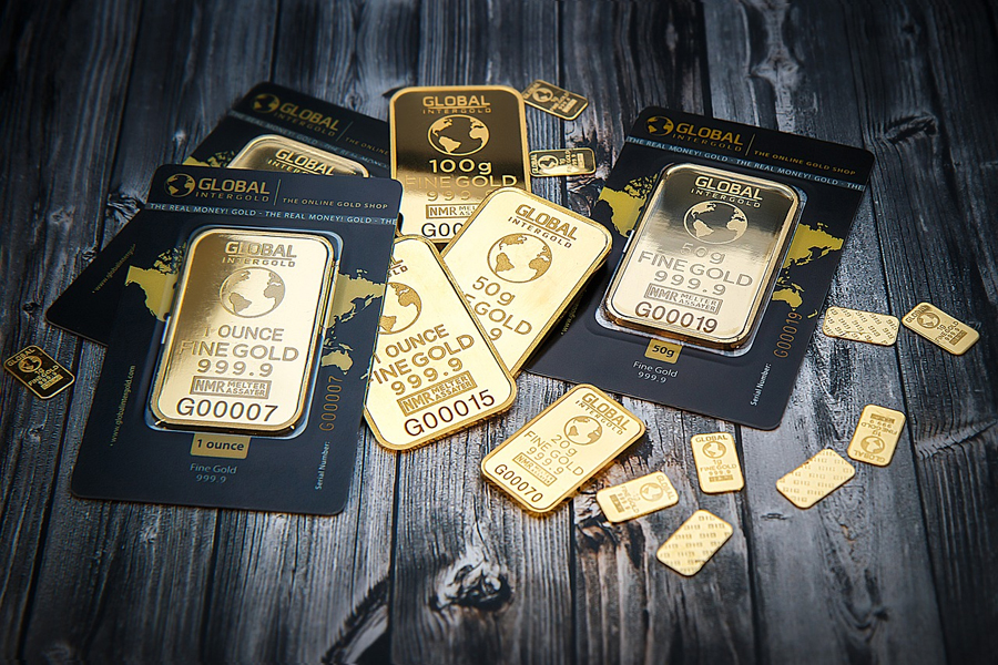 Billionaires Investing in Gold
